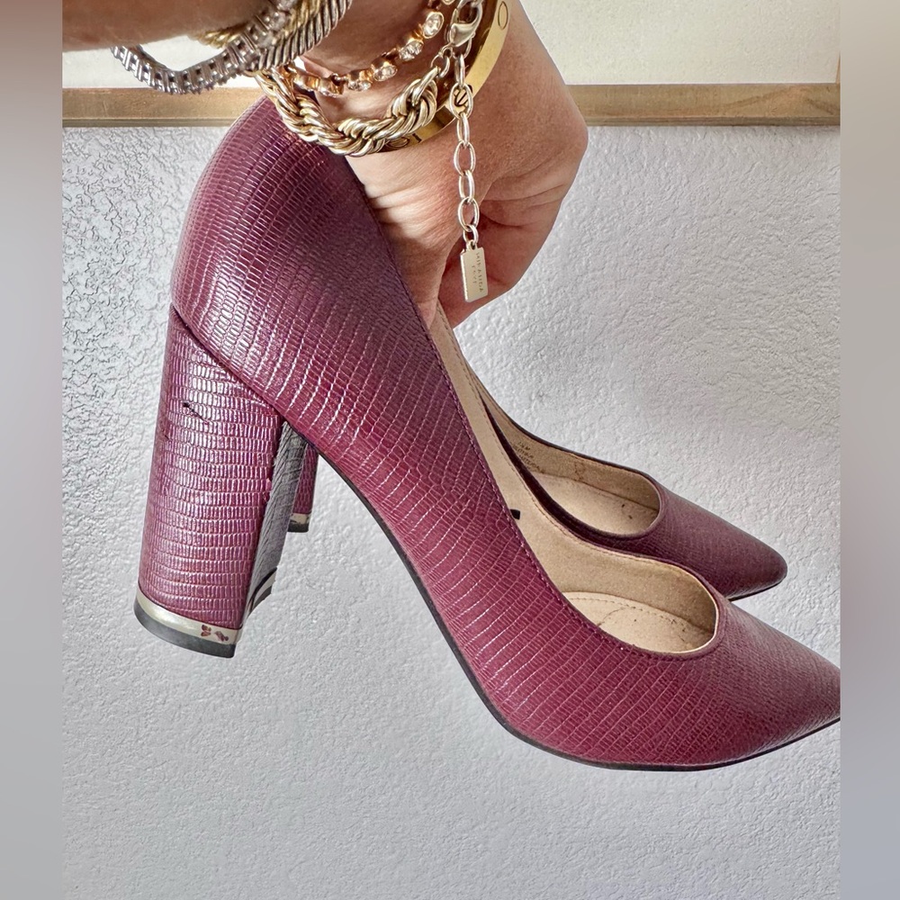 Marc Fisher Burgundy texted square heel pump